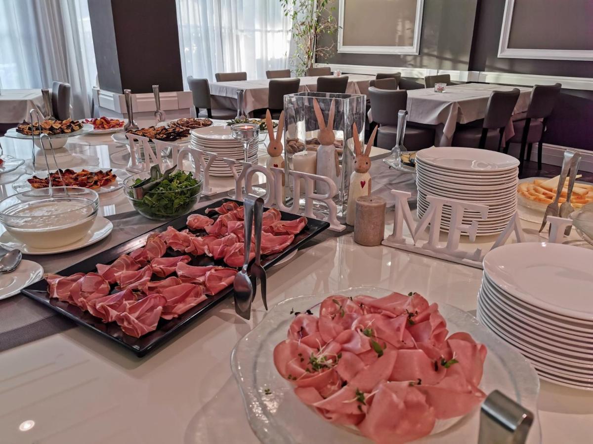 Villa Adriatica Ambienthotels Rimini Kültér fotó